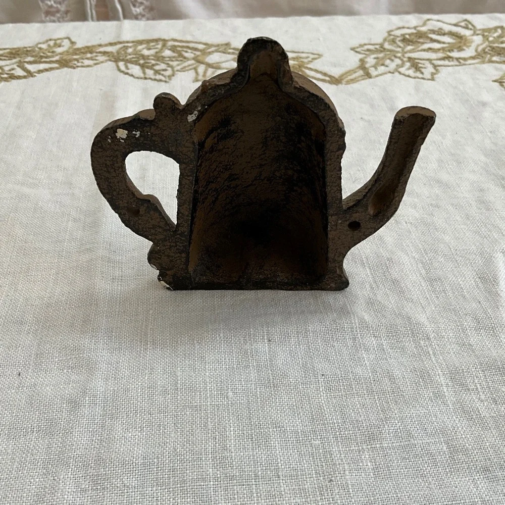 Vintage Cast Iron Teapot Wall Grape Vine Rustic Brown Farmhouse Door Knocker?
